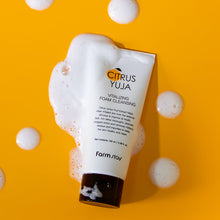 Load image into Gallery viewer, Citrus Yuja Vitlization Foam Cleanser
